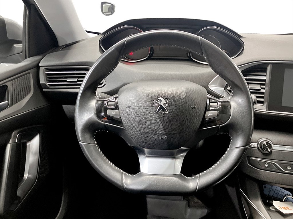 Bild på SW Allure 1.6 e-HDi 115hk - B-KAMERA, PANO