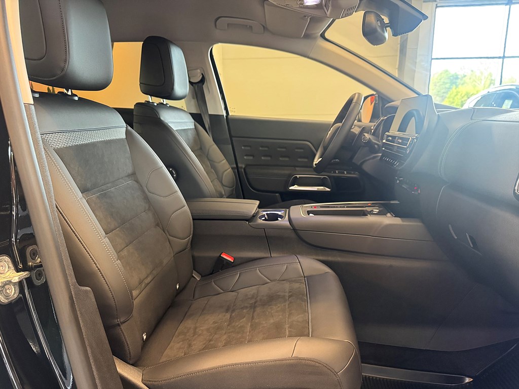Bild på Shine PHEV 225hk Aut - B-KAMERA,CARPLAY,NAV