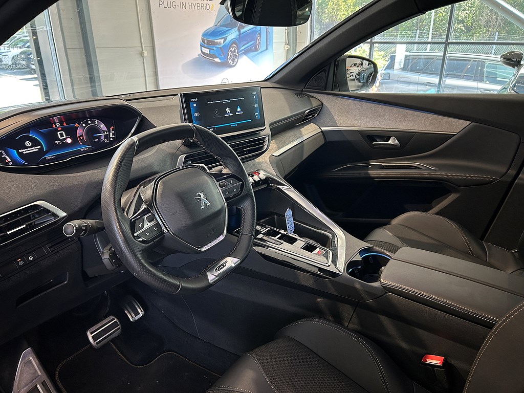 Bild på GT 1.2 PT 130hk Aut - 7-SITS, B-KAMERA, CARPLAY