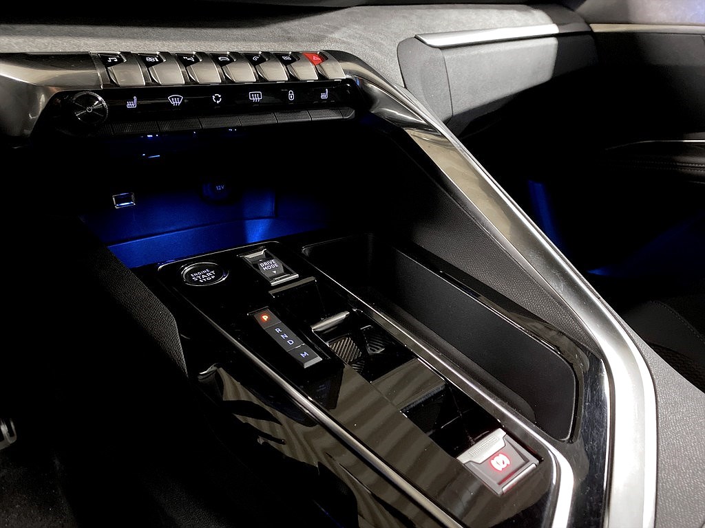 Bild på GT Black Pack 1.2 PT 130hk Aut - B-KAMERA, CARPLAY