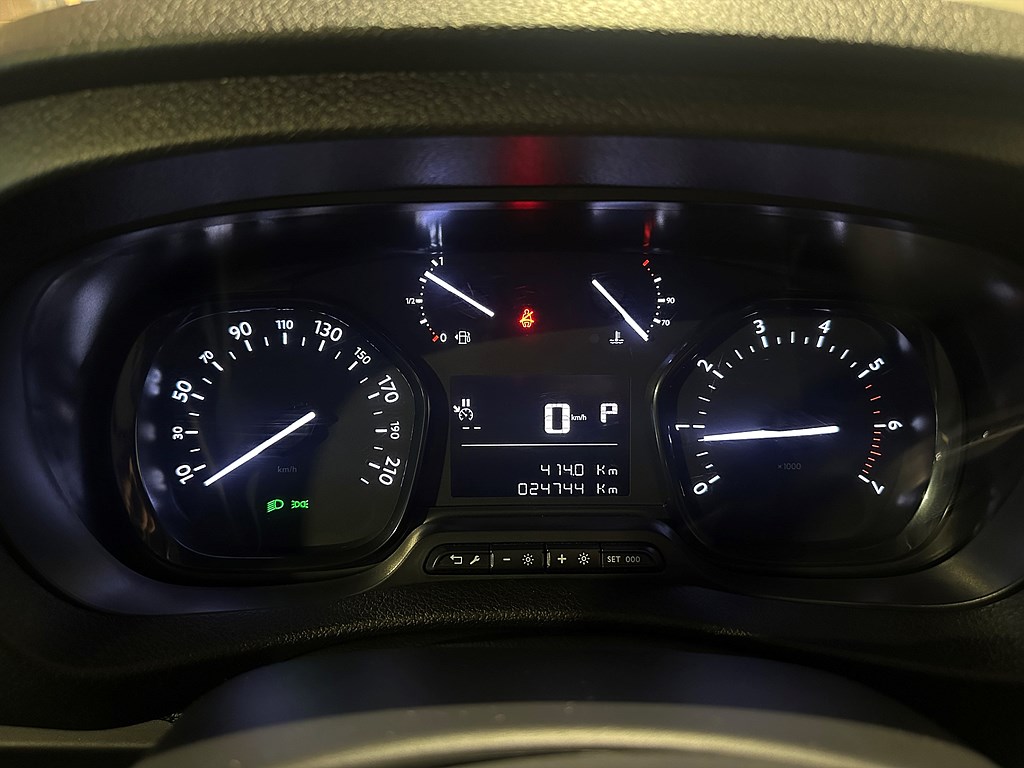 Bild på New Business L3 2.0 BHDi 145hk Aut - DRAG