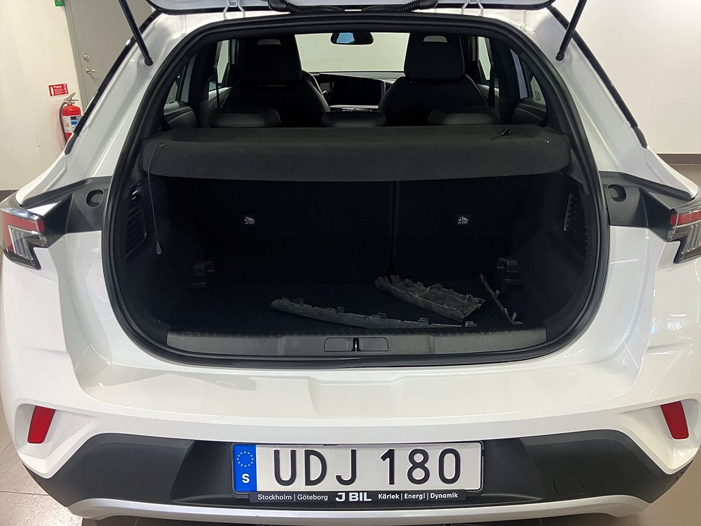 Bild på Ultimate 50kWh 136hk Aut - B-KAMERA, CARPLAY, RATTVÄRME
