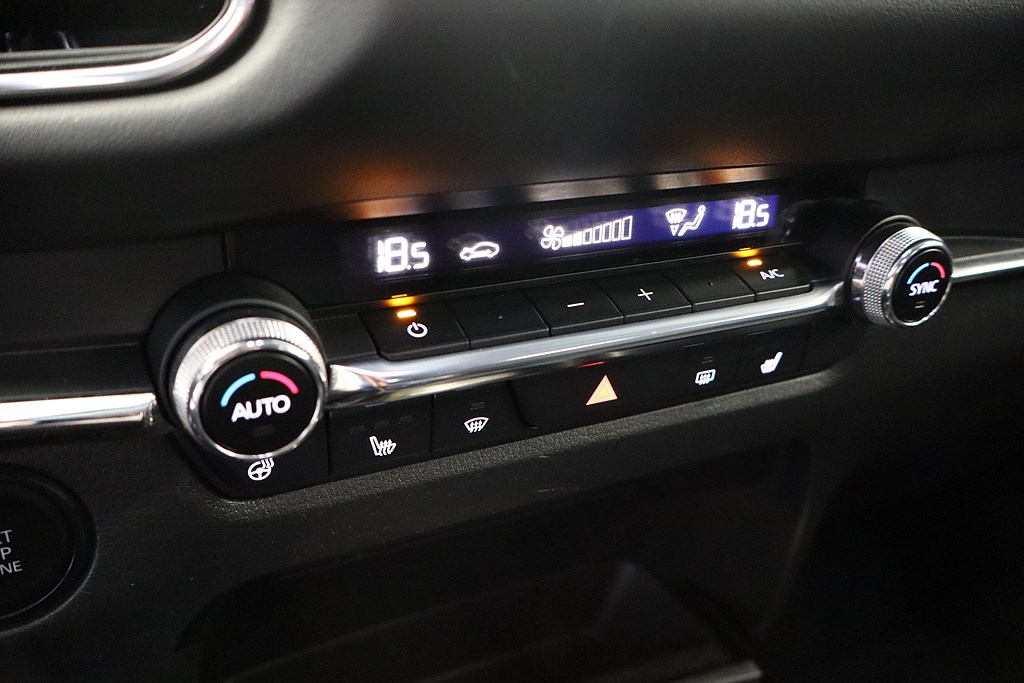 Bild på Sky 2.0 SKYACTIV-X M Hybrid 150hk - B-KAMERA, NAV