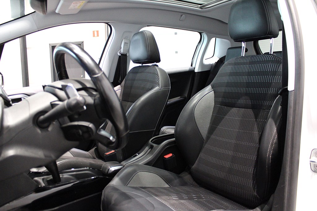 Bild på Allure 1.2 VTi 82hk Aut - PANORAMA, CARPLAY
