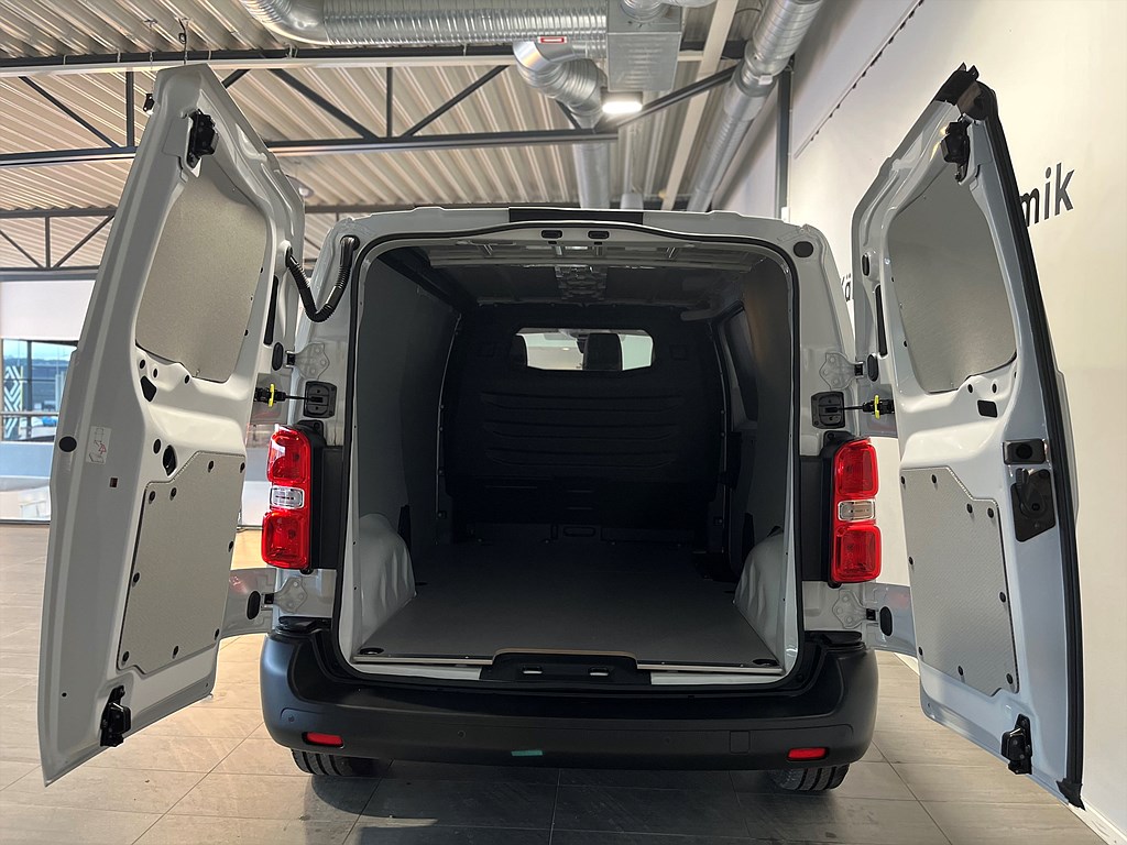 Bild på PRO 75kWh 136hk Aut L2 - B-KAMERA, FARTHÅLLARE