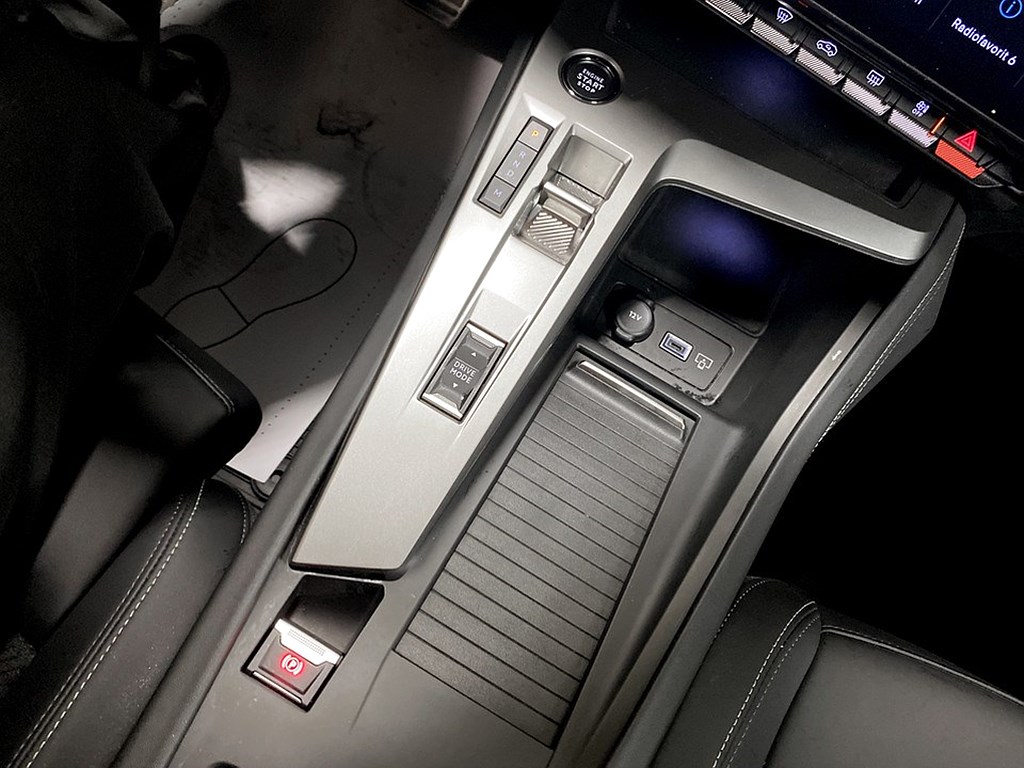 Bild på GT 1.2 PT 130hk Aut - B-KAMERA, ELSTOL