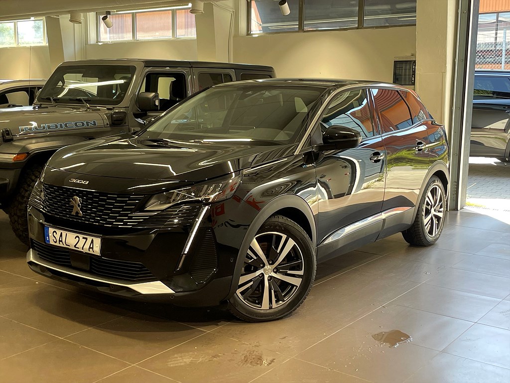 Bild på Allure Hybrid4 300hk Aut AWD - B-KAMERA, NAVI, CARPLAY