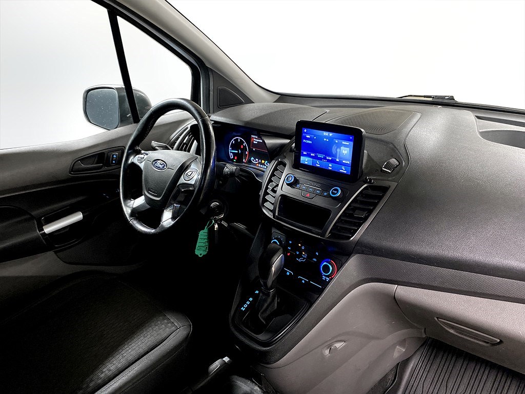 Bild på Connect 220 SWB 1.5 EcoBlue 100hk Aut - DRAG, B-KAMERA
