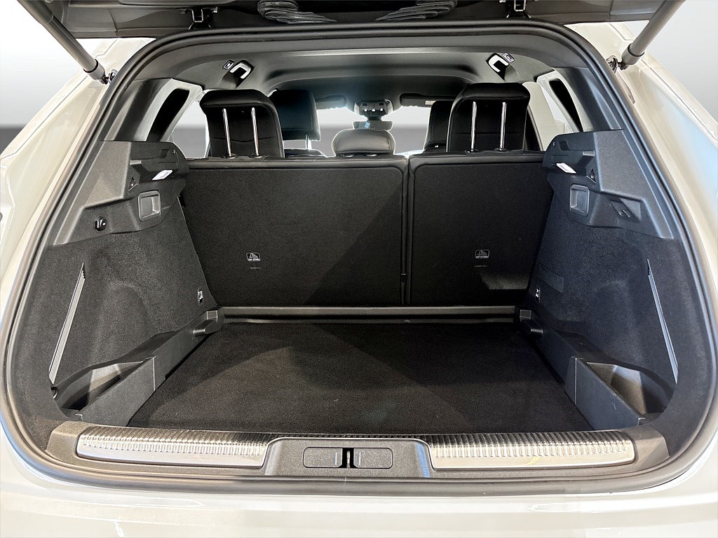 Bild på E-Tense Performance Business 300hk Aut 4x4 - B-KAMERA,ELSTOL