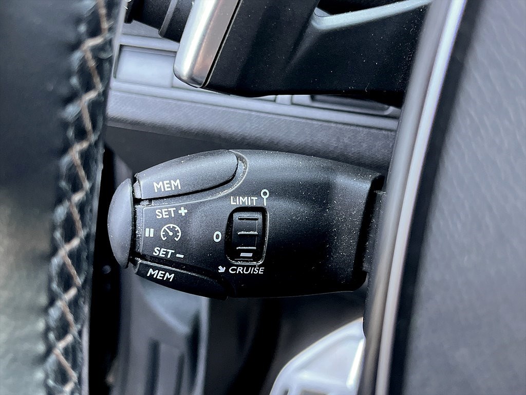 Bild på GT-Line 1.2 PT 130hk Aut - B-KAMERA, CARPLAY