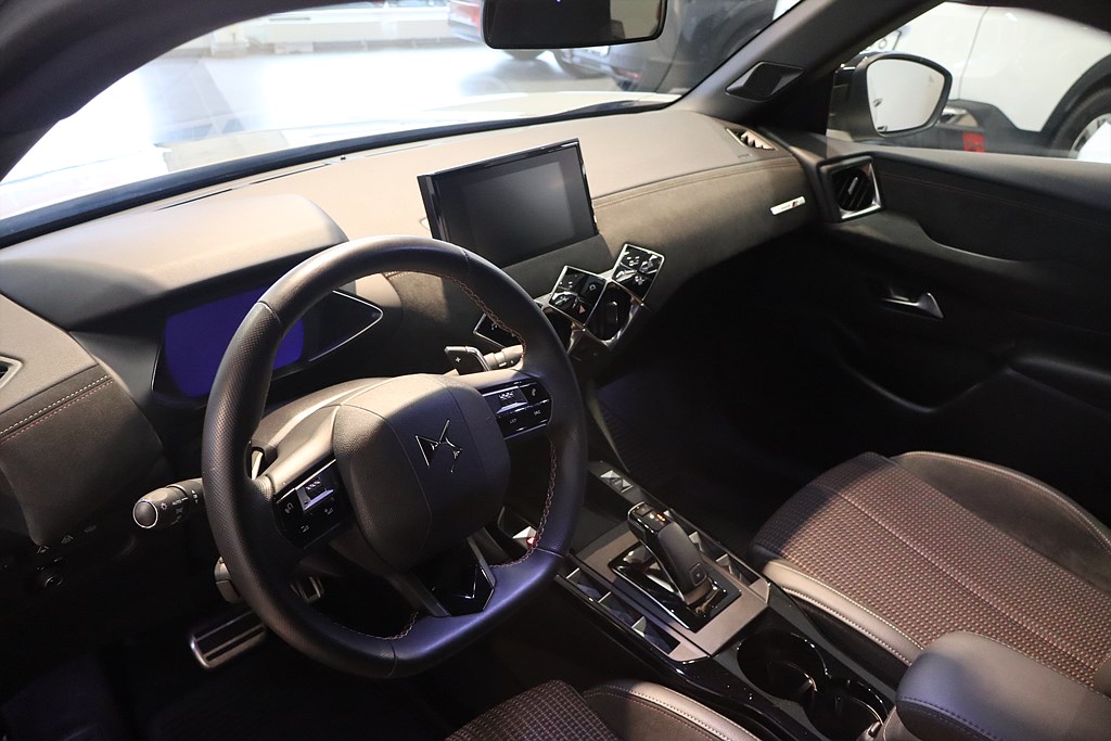 Bild på Performance 1.2 PT 155hk Aut - B-KAMERA,CARPLAY