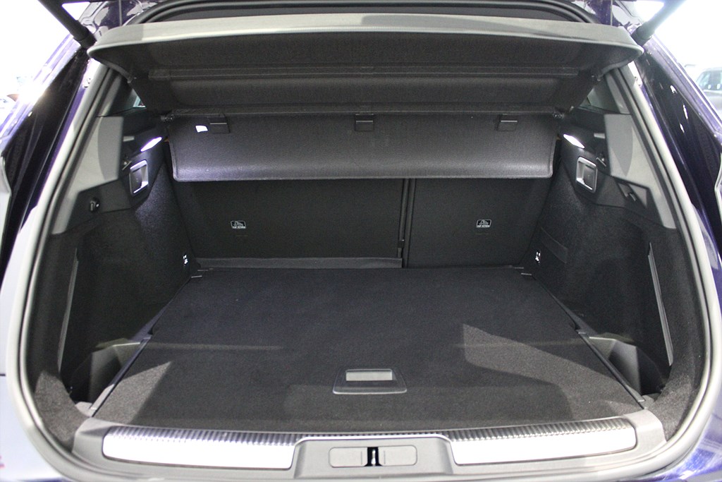 Bild på Exclusive Opera E-Tense 4x4 300hk Aut AWD - PANO, B-KAMERA, NAV