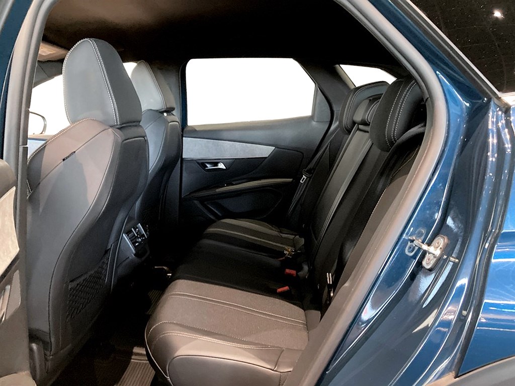 Bild på GT 1.2 PT 130hk Aut - B-KAMERA, CARPLAY