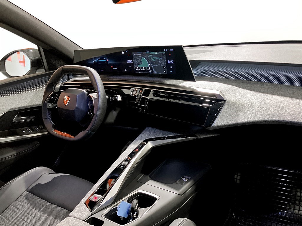Bild på GT Hybrid 145hk Aut - B-KAMERA,CARPLAY,NAV