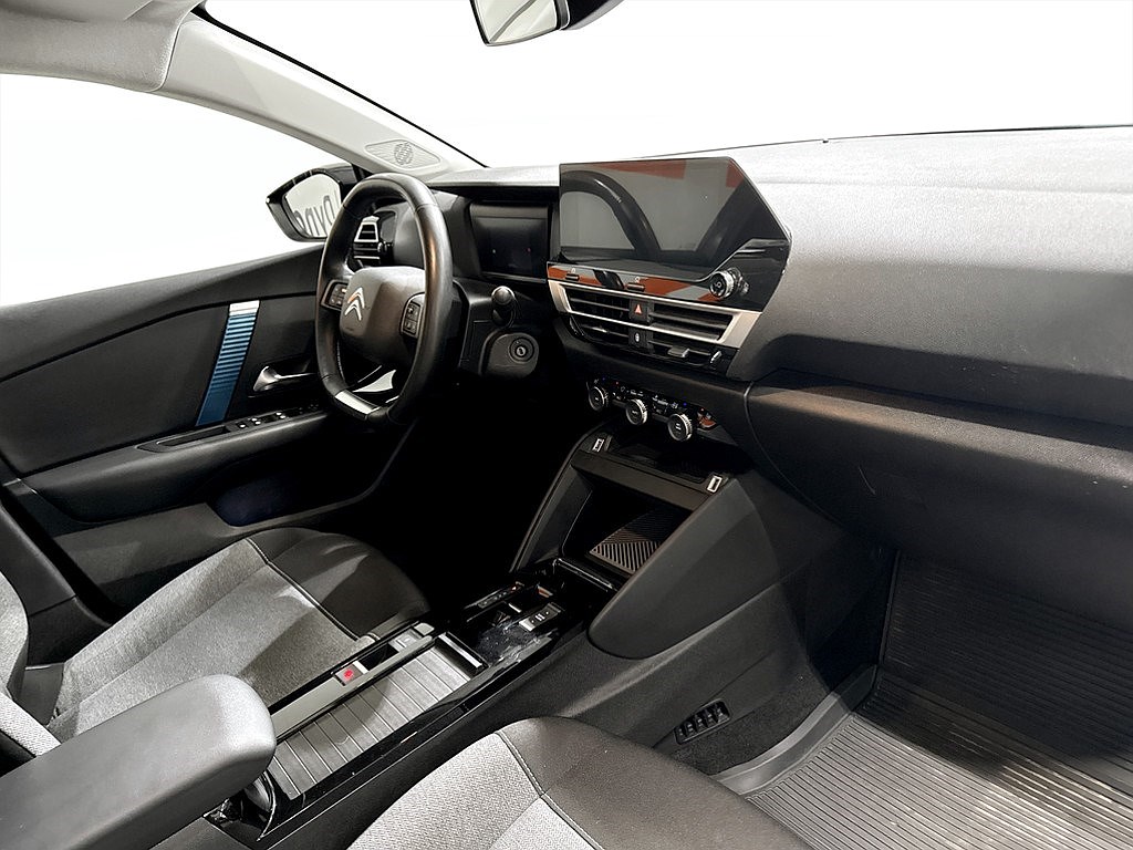 Bild på Feel 50kWh 136hk Aut - CARPLAY, RATTVÄRME