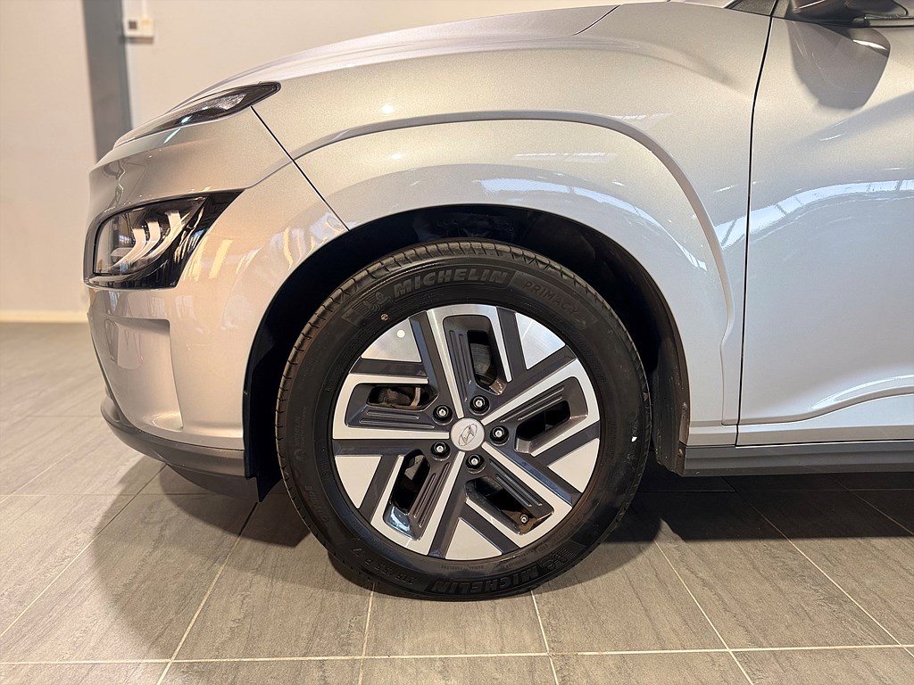 Bild på Electric Essential 39kWh 136hk Aut - B-KAMERA, CARPLAY