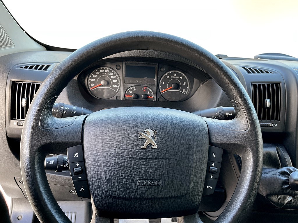 Bild på Van 335 PRO+ 2.2 BHDi 140hk Aut L3H2 - B-KAMERA, DRAG