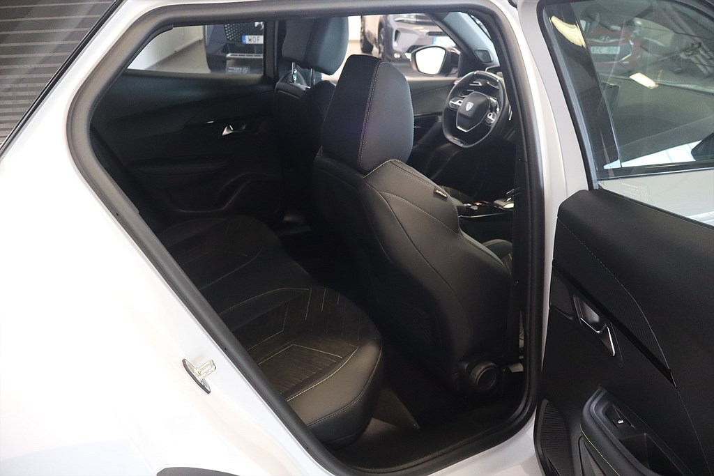 Bild på GT 1.2 PT 130hk Aut - B-KAMERA, CARPLAY