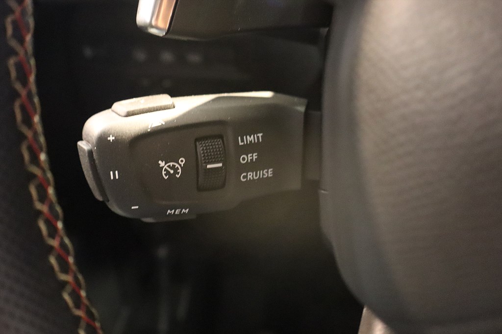 Bild på Performance 1.2 PT 155hk Aut - B-KAMERA,CARPLAY