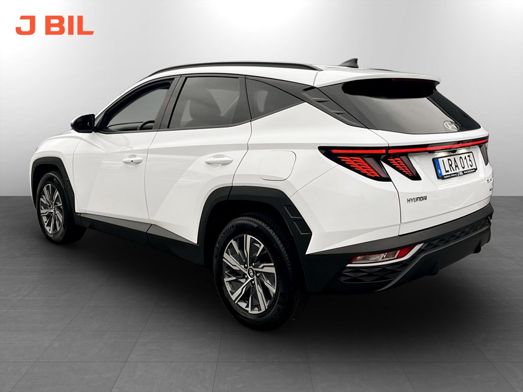 Bild på Essential Hybrid 230hk Aut - BACKKAMERA