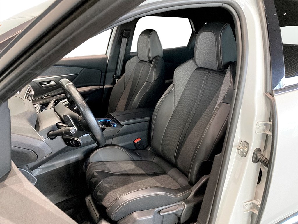 Bild på GT-Line 1.6 BHDi 120hk Aut - CARPLAY, KEYLESS