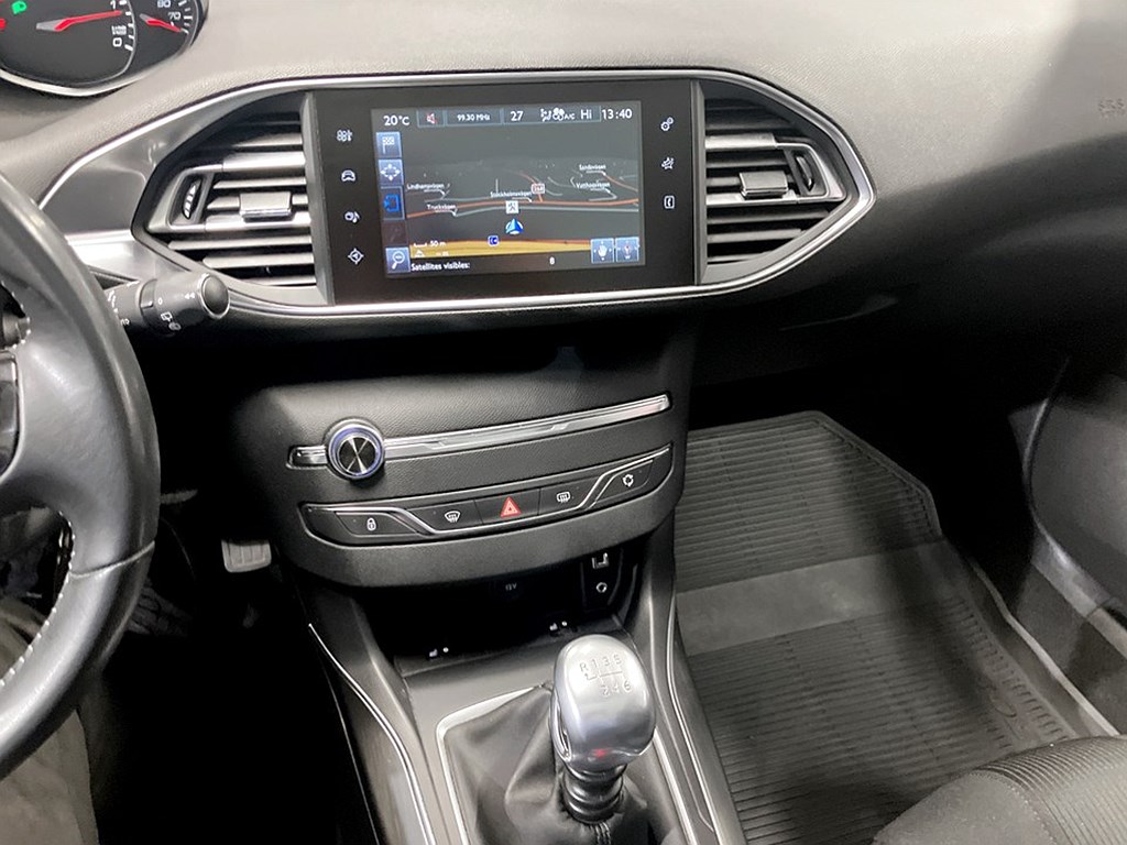 Bild på SW Allure 1.6 e-HDi 115hk - B-KAMERA, PANO