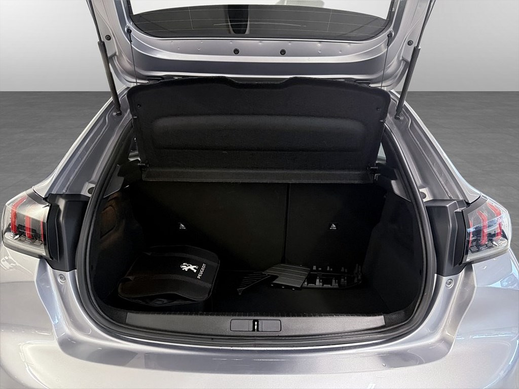 Bild på Allure Pack 50kWh 136hk Aut - B-KAMERA, NAVI