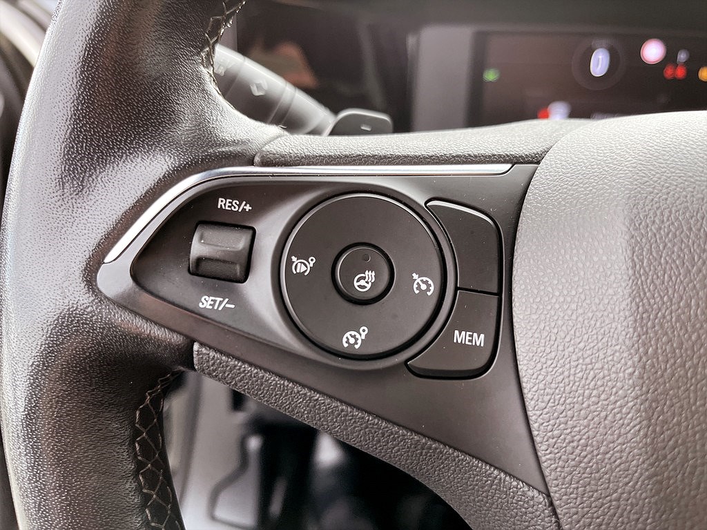 Bild på GS-Line 1.2 Turbo 130hk Aut - B-KAMERA, CARPLAY