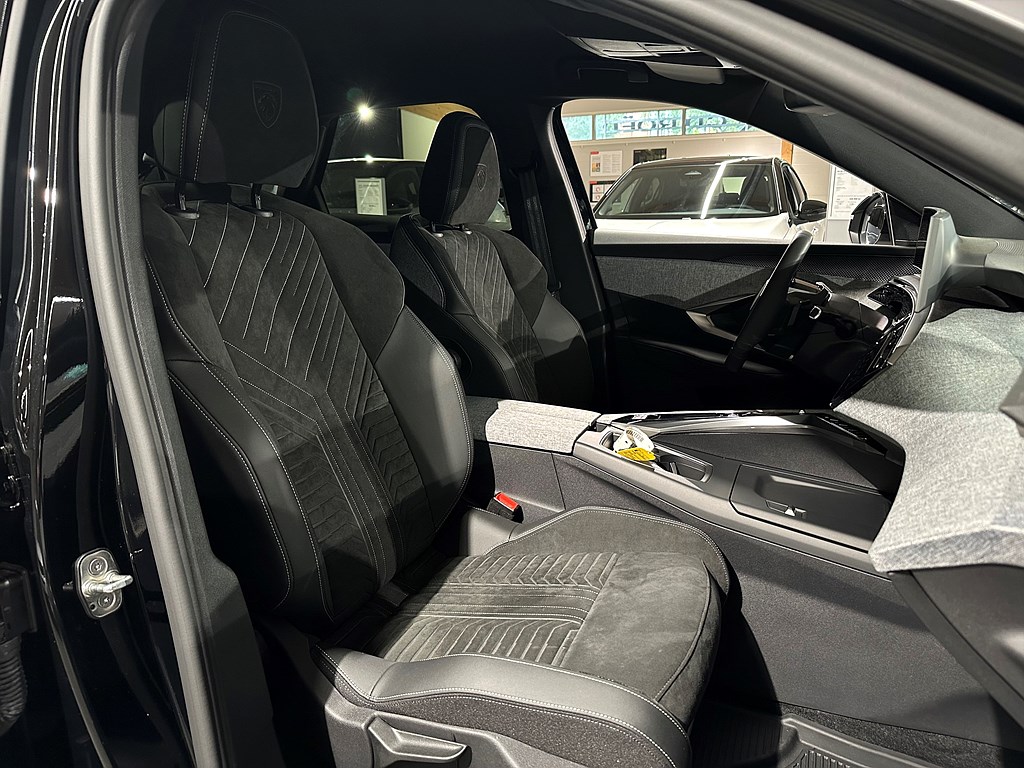 Bild på GT 214hk Aut - WIDESCREEN,NAV,CARPLAY