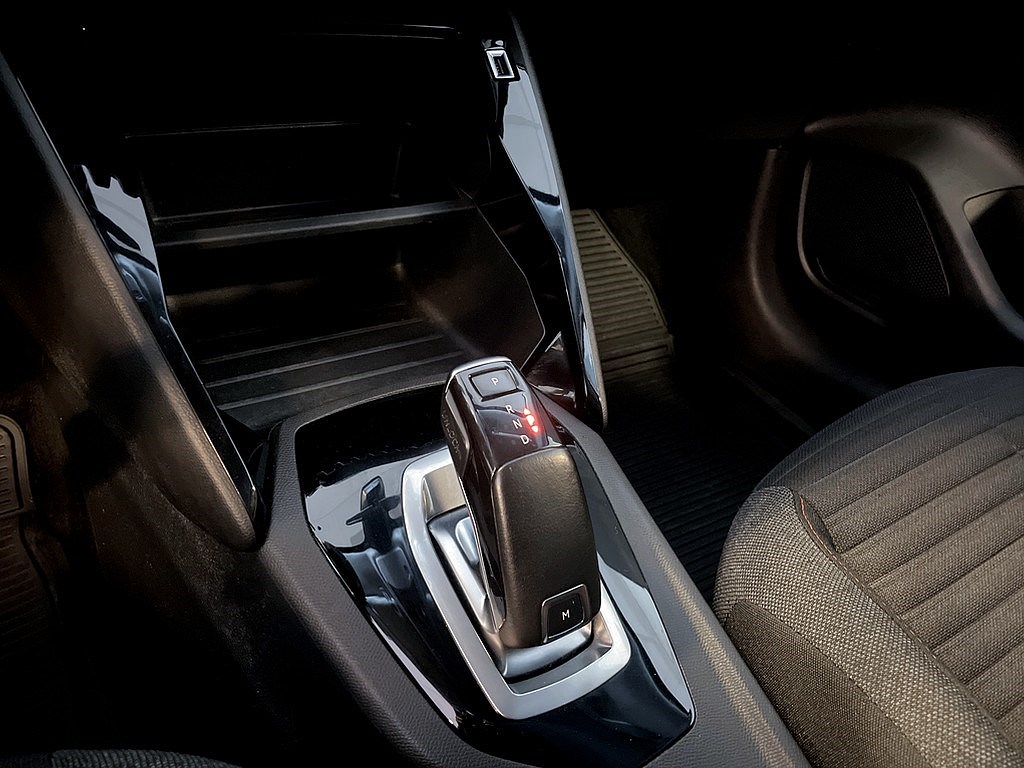 Bild på Active 1.2 PT 100hk Aut - CARPLAY, P-SENSORER BAK