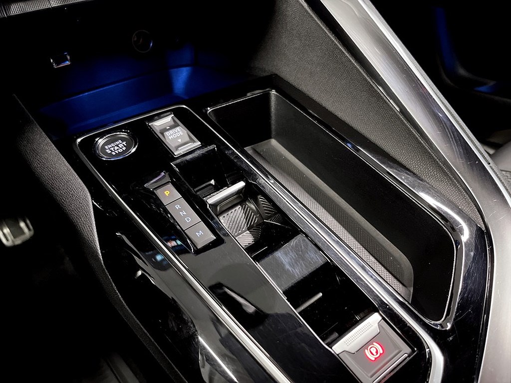 Bild på GT 1.2 PT 130hk Aut - B-KAMERA, CARPLAY