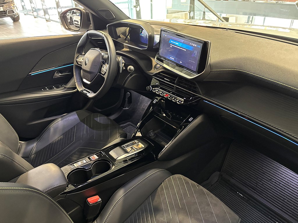 Bild på GT 1.2 PT 130hk Aut - B-KAMERA, CARPLAY