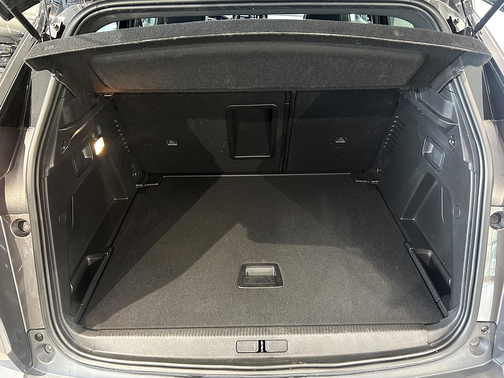 Bild på GT 1.2 PT 130hk Aut - B-KAMERA,NAVI,CARPLAY