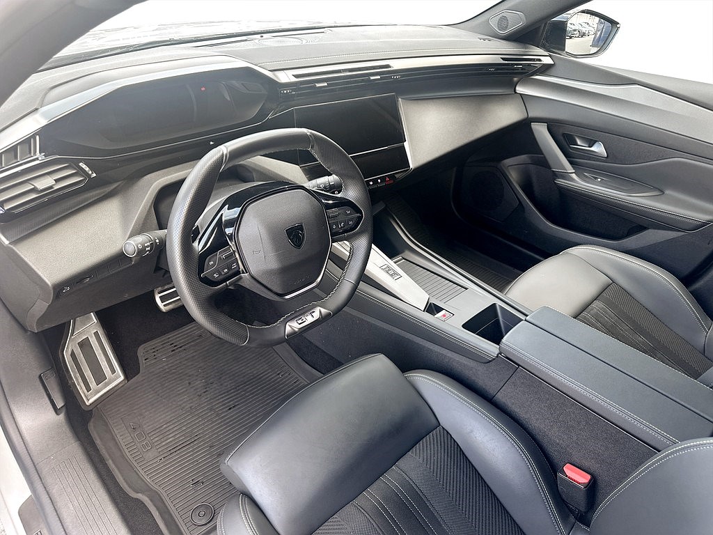 Bild på GT 1.2 PT 130hk Aut - B-KAMERA,DRAG,CARPLAY