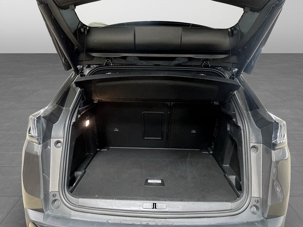 Bild på GT Black Pack 1.2 PT 130hk Aut - B-KAMERA, CARPLAY