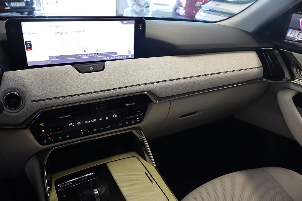 Bild på Takumi PHEV 2.5 327hk Aut AWD - 360-KAMERA, BOSE, PANO
