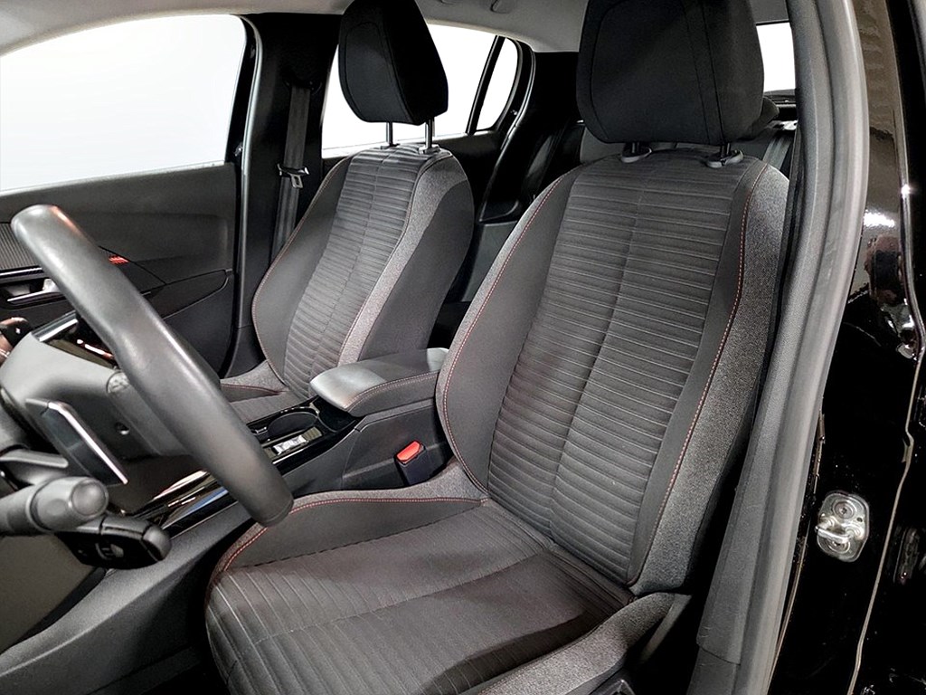 Bild på Active Pack 1.2 PT 100hk Aut - CARPLAY, FARTHÅLLARE