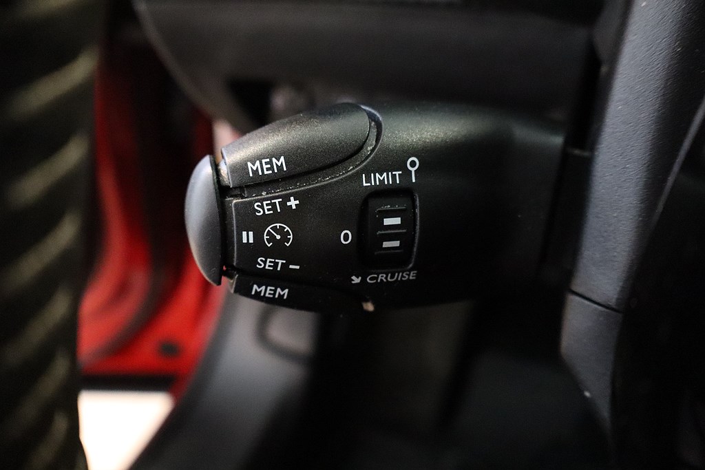 Bild på Active Pack 50kWh 136hk Aut - CARPLAY