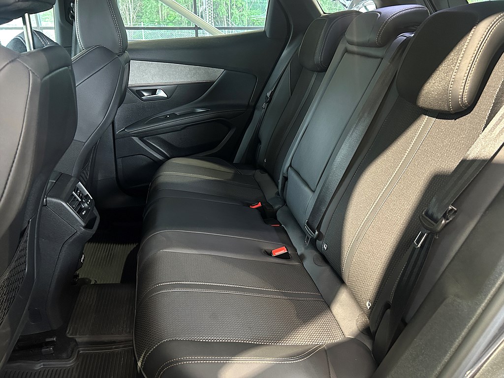 Bild på GT 1.2 PT 130hk Aut - B-KAMERA,NAVI,CARPLAY