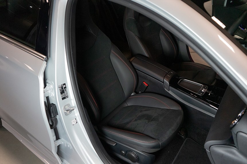 Mercedes-Benz A 250 e AMG Line Advanced Plus 218hk