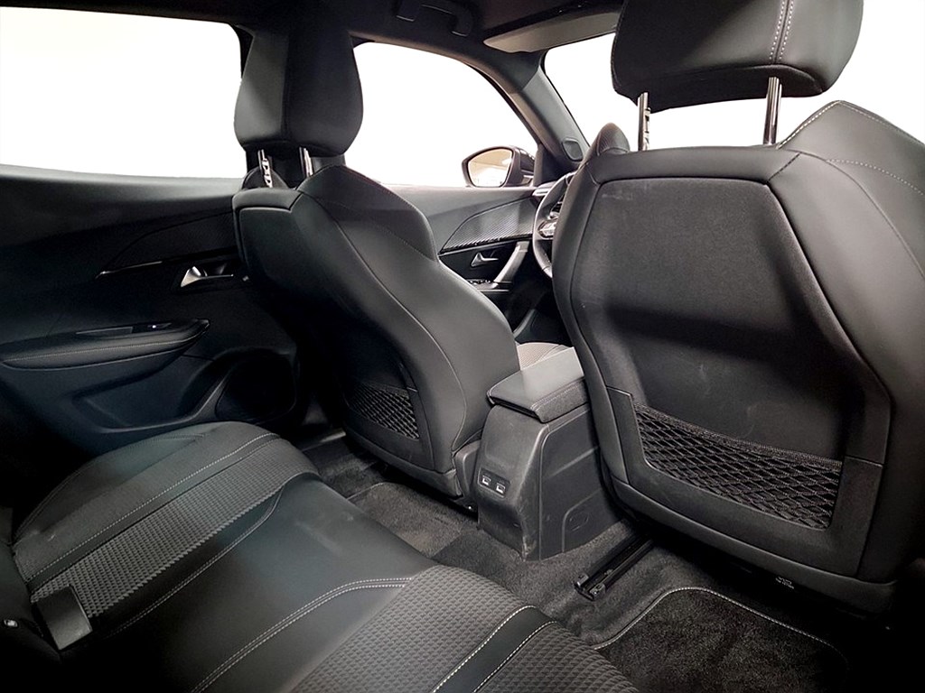 Bild på GT 1.2 PT 130hk Aut - B-KAMERA, CARPLAY