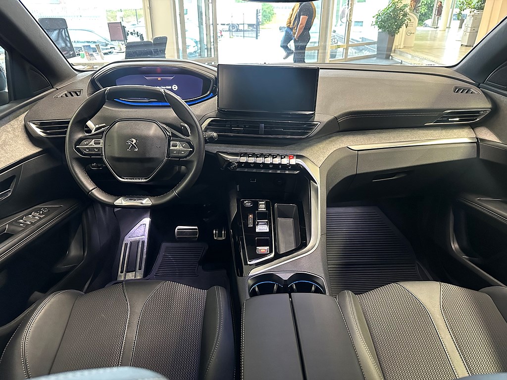 Bild på GT 1.2 PT 130hk Aut - B-KAMERA, CARPLAY