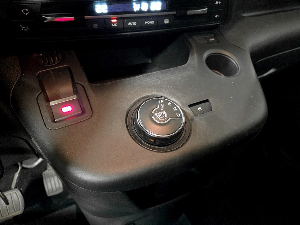 Bild på PRO+ 1.5 BHDi 130hk Aut L2 - B-KAMERA, DRAG