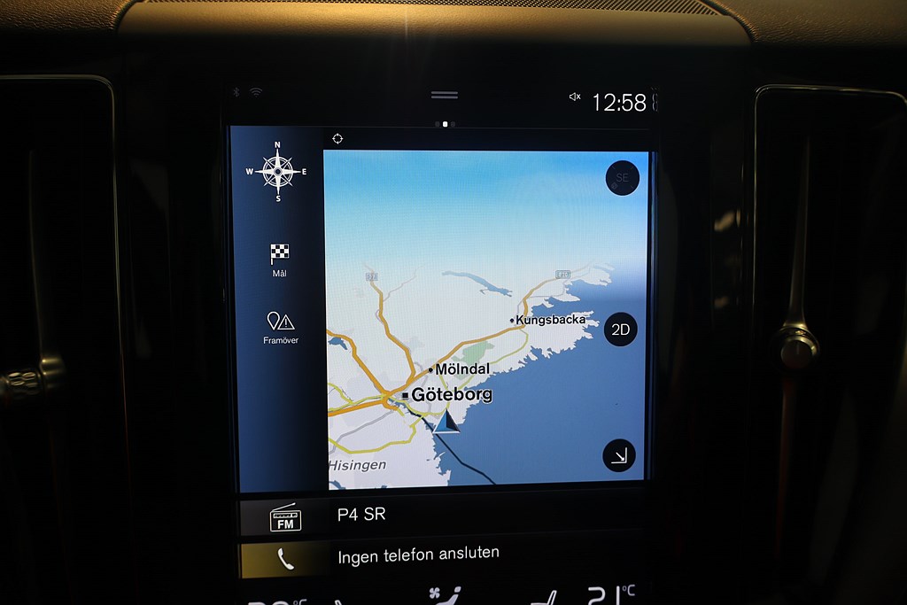 Bild på Momentum B4 197hk Aut AWD - B-KAMERA,CARPLAY