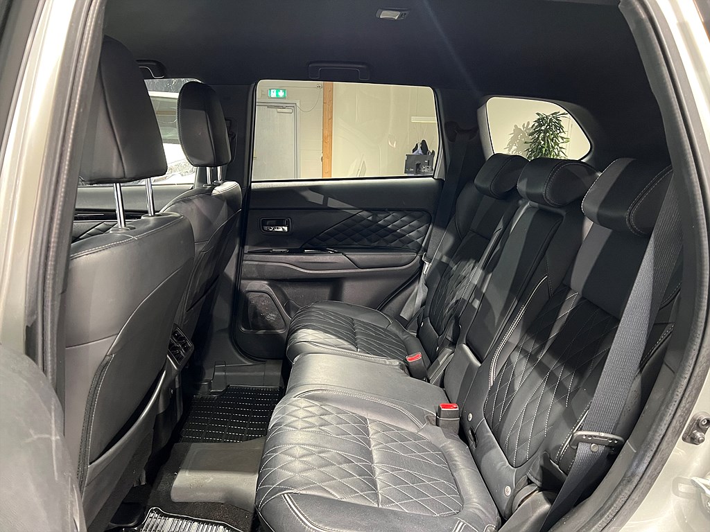 Bild på Business X PHEV CVT 224hk Aut AWD - B-KAMERA, SKINNKLÄDSEL