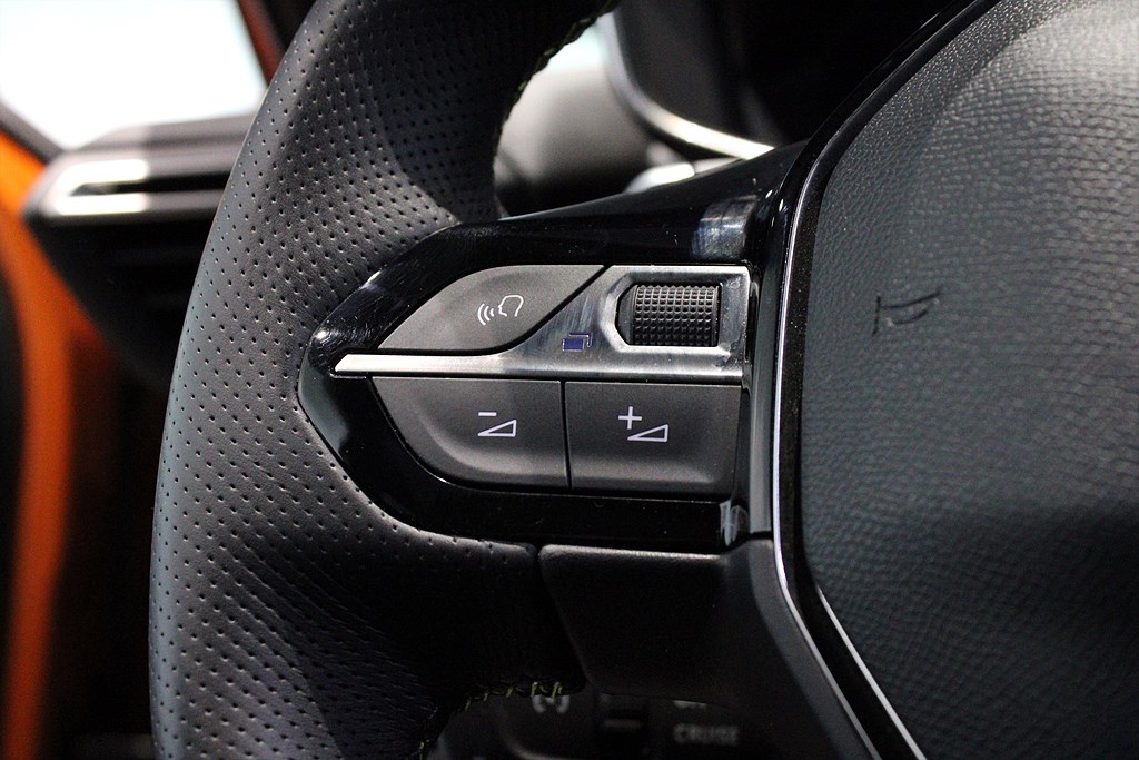 Bild på GT 1.2 PT 130hk Aut - B-KAMERA, CARPLAY