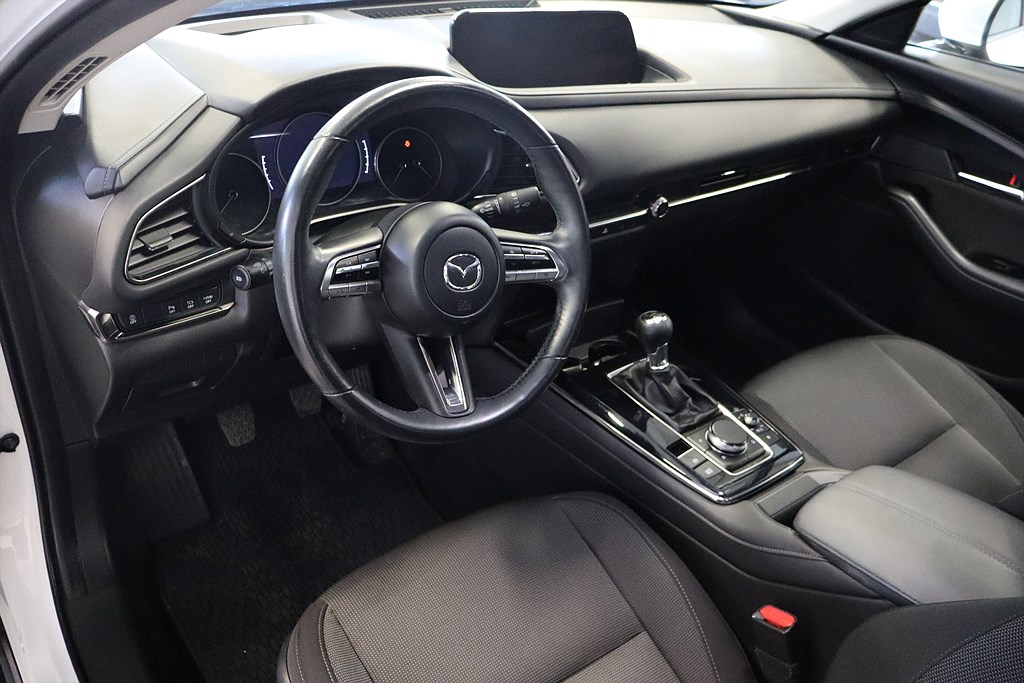 Bild på Sky 2.0 SKYACTIV-X M Hybrid 150hk - B-KAMERA, NAV