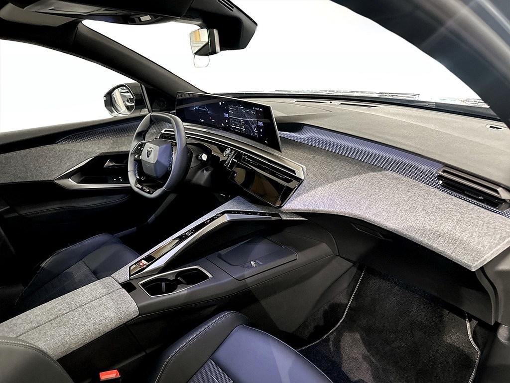 Bild på GT Hybrid 145hk Aut - NYA VINTERHJUL INGÅR!