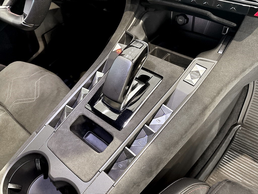 Bild på E-Tense Performance Business 300hk Aut 4x4 - B-KAMERA,ELSTOL