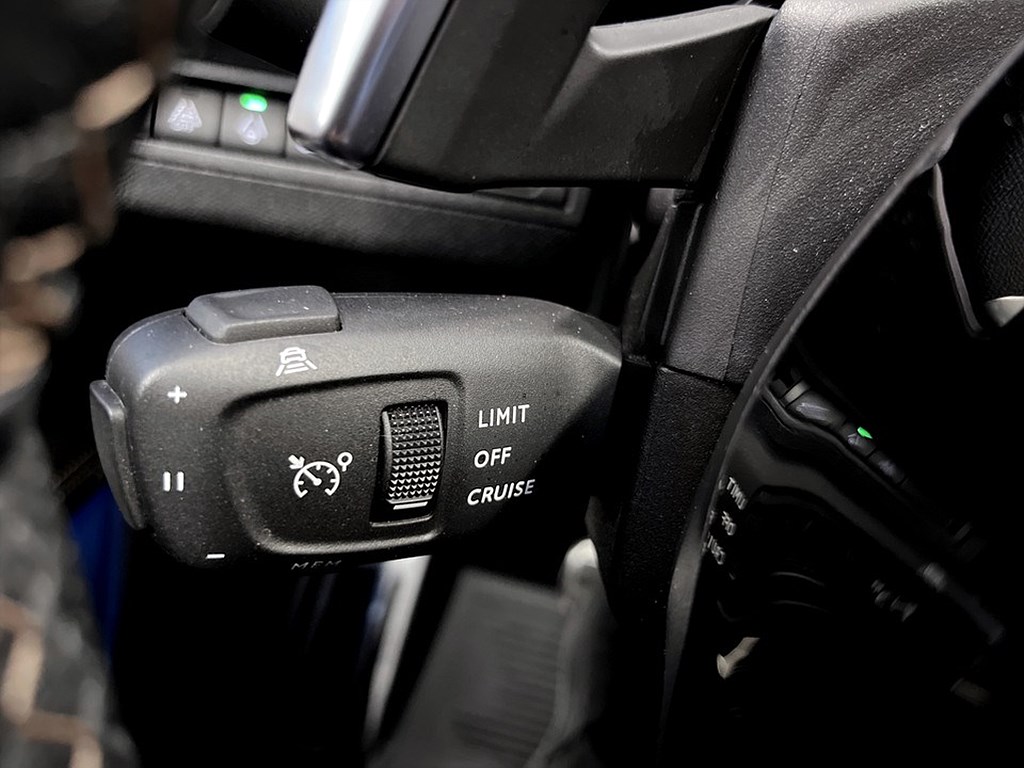 Bild på GT 1.2 PT 130hk Aut - B-KAMERA, CARPLAY